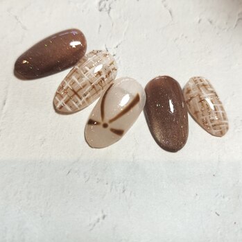 秋冬に人気のツイードネイル♪