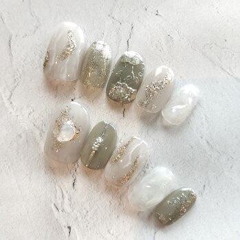 特別な日にフルオーダーネイルチップ♪